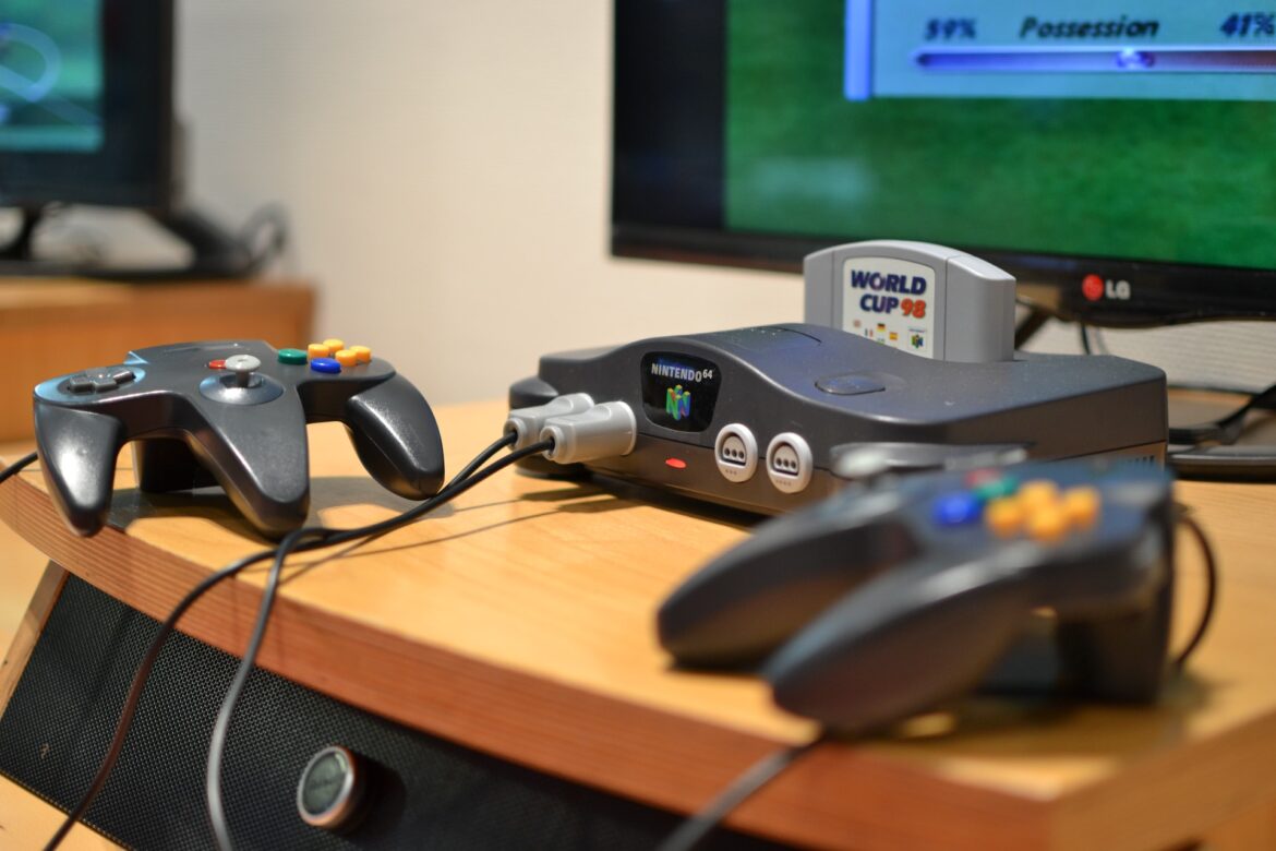 Tudo sobre o Nintendo 64: Análise do icônico console da Nintendo — Conheça tudo sobre o icônico console da Nintendo, o Nintendo 64, desde sua história até sua análise detalhada de hardware e jogos clássicos.