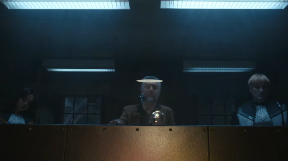 Lanterna Verde e Mulher Gavião estreiam no trailer da 2ª temporada de Pacificador — Trailer da 2ª temporada de Pacificador traz Lanterna Verde e Mulher Gavião, conectando a série ao Superman de James Gunn.