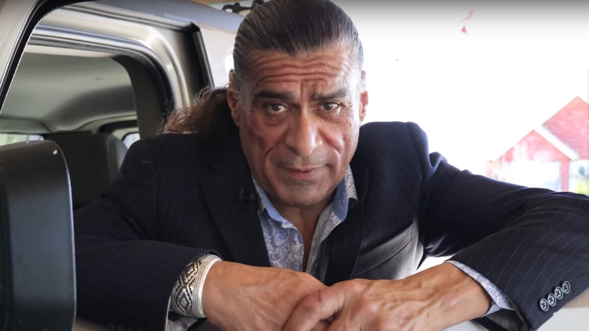 Ator de King of the Hill é morto a tiros no Texas — Jonathan Joss, ator de King of the Hill e Cyberpunk 2077, é morto a tiros no Texas; crime pode ter motivação homofóbica.