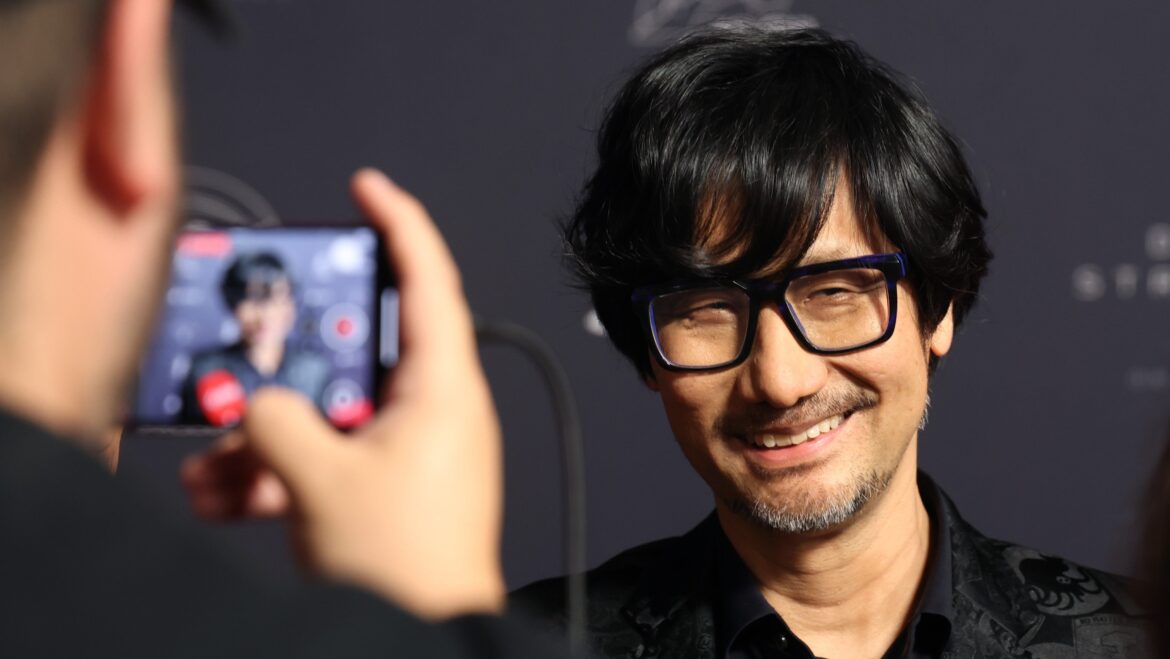 Hideo Kojima comenta sobre Metal Gear Solid Delta — Hideo Kojima afirma que não jogará o remake Metal Gear Solid Delta: Snake Eater e compartilha suas razões durante entrevista.
