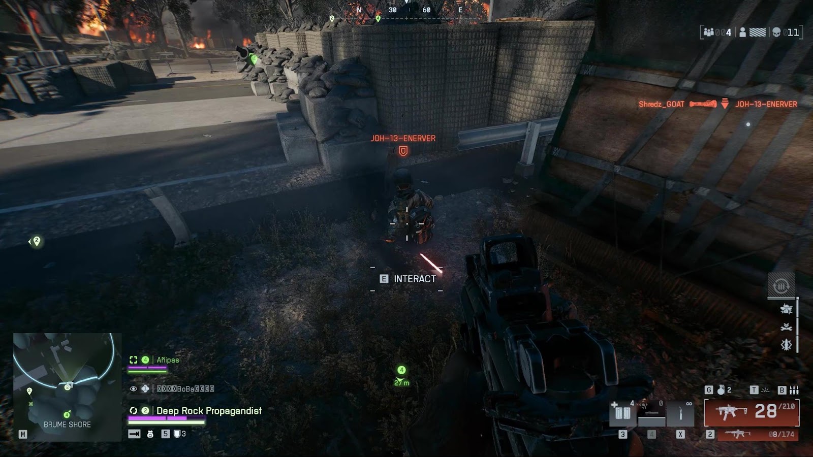 Jogador interroga inimigo abatido em Battlefield 6 Redsec.