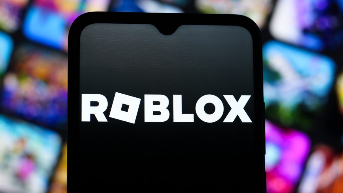 Rússia proíbe Roblox alegando conteúdo LGBT — Rússia bloqueia acesso ao Roblox, acusando o jogo de conter propaganda LGBT e impacto negativo no desenvolvimento infantil.